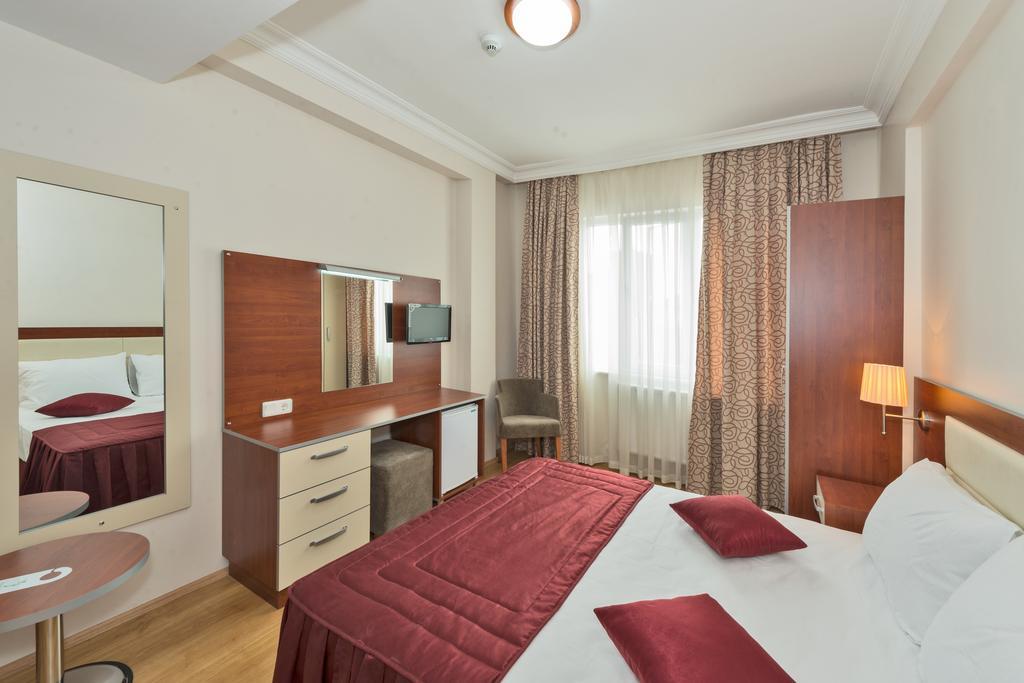 La Garden Hotel Istanbul Room photo